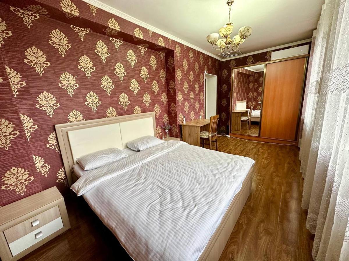 Hostel 4U Бишкек Экстерьер фото