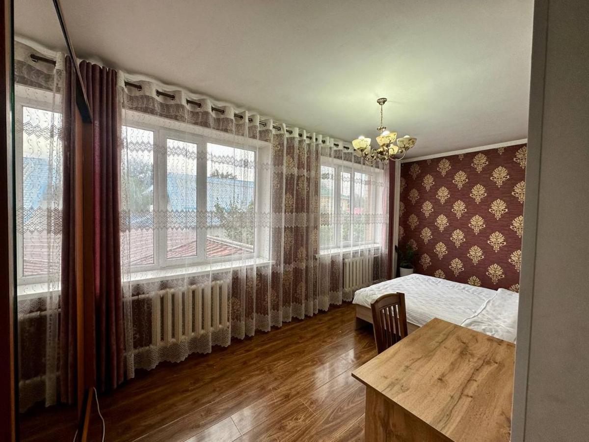 Hostel 4U Бишкек Экстерьер фото